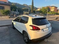 Usata Peugeot 2008 Active 75 CV (55 kW) 2018 Bianco SUV