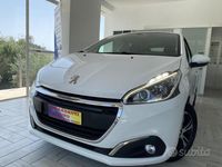 Usata Peugeot 208 Allure 83 CV (61 kW) 2020 Bianco Utilitaria
