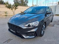Usata Ford Focus ST-Line 120 CV (88 kW) 2022 Grigio Berlina