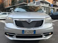 Usata Lancia Voyager 163 CV (119 kW) 2012 Grigio Monovolume