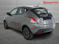 Gebraucht Lancia Ypsilon Gold 69 PS (50 kW) 2015 Grau Kleinwagen