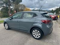 Używany Renault Clio V Life 101 KM (74 kW) 2020 Szary Sedan/Limuzyna