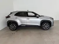 Usata Toyota Yaris Cross Trend 92 CV (67 kW) 2022 Grigio SUV