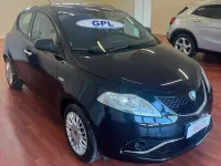Usata Lancia Ypsilon Gold 69 CV (50 kW) 2017 Nero Utilitaria