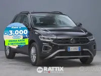 Usata VW T-Roc Life 116 CV (85 kW) 2025 Deep black SUV