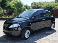 Usata Lancia Ypsilon 85 CV (62 kW) 2015 Nero Utilitaria