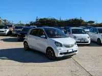 Usata Smart ForFour Passion 71 CV (52 kW) 2015 Bianco Utilitaria