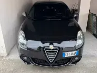 Usata Alfa Romeo Giulietta Distinctive 140 CV (102 kW) 2012 Nero Utilitaria
