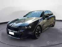 Usata BMW 520 M Sport 197 CV (144 kW) 2025 Grigio Berlina