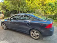 Usata Volvo S60 163 CV (119 kW) 2011 Blu Berlina