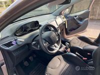 usata Peugeot 208 208I 2012 5p 1.2 vti 12v Allure