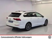 Usata VW Golf VIII Life 131 CV (96 kW) 2022 Bianco Station wagon