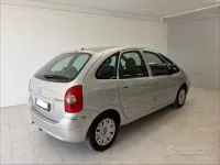 Usata Citroën Xsara Picasso Exclusive 109 CV (80 kW) 2006 Grigio Monovolume