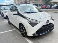 Usata Toyota Aygo Connect Style 72 CV (52 kW) 2020 Bianco Utilitaria