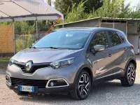 Usata Renault Captur 90 CV (66 kW) 2014 Grigio SUV