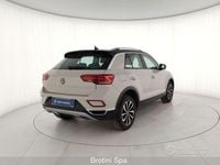 Usata VW T-Roc Style 110 CV (80 kW) 2023 Grigio metallizzato SUV