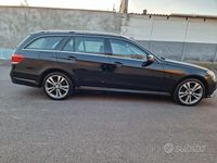 Usata Mercedes E350 Premium 258 CV (189 kW) 2015 Nero Station wagon