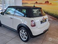 Occasion Mini Cooper D 111 ch (81 kW) 2011 Beige Citadine