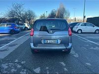 Usata Peugeot 5008 120 CV (88 kW) 2011 Grigio Monovolume