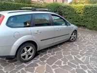 Usata Ford Focus 90 CV (66 kW) 2005 Grigio Station wagon