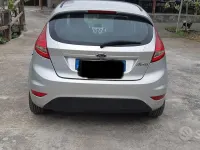 Usata Ford Fiesta 70 CV (51 kW) 2012 Grigio Utilitaria