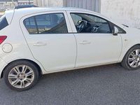 Usata Opel Corsa Enjoy 75 CV (55 kW) 2009 Bianco Berlina