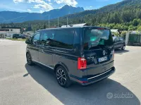 Usata VW Multivan Highline 204 CV (150 kW) 2018 Blu Monovolume