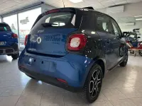 Usata Smart ForFour Passion 90 CV (66 kW) 2017 Blu/azzurro Utilitaria