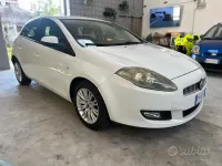 Usata Fiat Bravo Emotion 105 CV (77 kW) 2011 Bianco Utilitaria