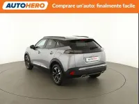 Usata Peugeot 2008 Allure 131 CV (96 kW) 2023 Argento SUV