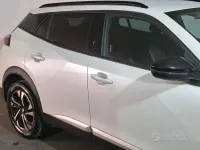 Usata Peugeot 2008 GT 131 CV (96 kW) 2021 Bianco SUV
