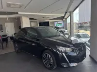 Usata Peugeot 208 Allure 101 CV (74 kW) 2025 Vari colori Utilitaria