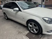 Usata Mercedes C220 Avantgarde 170 CV (125 kW) 2011 Bianco Berlina
