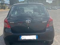Usata Toyota Yaris Sol 69 CV (50 kW) 2008 Nero Utilitaria