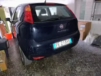Usata Fiat Grande Punto 77 CV (56 kW) 2016 Bluazzurro Utilitaria