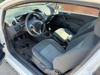 Usado Ford Fiesta 70 HP (51 kW) 2011 Branco Van