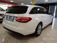 Usata Mercedes C180 Business 116 CV (85 kW) 2018 Bianco Station wagon