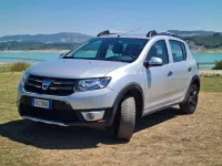 Occasion Dacia Sandero Prestige 90 ch (66 kW) 2015 Argent Berline