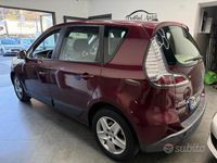 Usata Renault Scénic III XMOD 130 CV (95 kW) 2012 Rosso Monovolume
