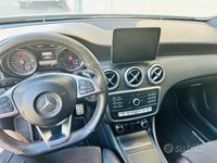 Usata Mercedes A180 109 CV (80 kW) 2017 Marrone Berlina