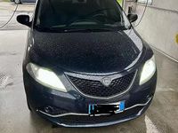 Usata Lancia Ypsilon 69 CV (50 kW) 2016 Blu Utilitaria