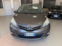 Occasion Toyota Yaris Lounge 69 ch (50 kW) 2014 Gris Citadine
