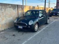 Begagnad Mini ONE 2002 Grön Halvkombi