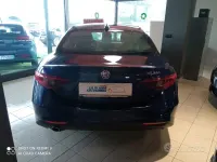 Usata Alfa Romeo Giulia 150 CV (110 kW) 2017 Bluazzurro Berlina