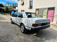 Usata Mercedes 190 90 CV (66 kW) 1987 Bianco Berlina