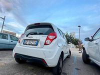 Begagnad Chevrolet Spark 68 HK (50 kW) 2013 Vit Halvkombi