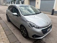Usata Peugeot 208 2017 Grigio Utilitaria