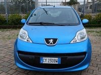 Usata Peugeot 107 68 CV (50 kW) 2005 Blu Utilitaria