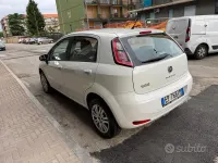 Usata Fiat Grande Punto 69 CV (50 kW) 2013 Bianco Utilitaria