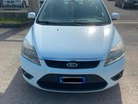 Begagnad Ford Focus 90 HK (66 kW) 2009 Vit Kombi